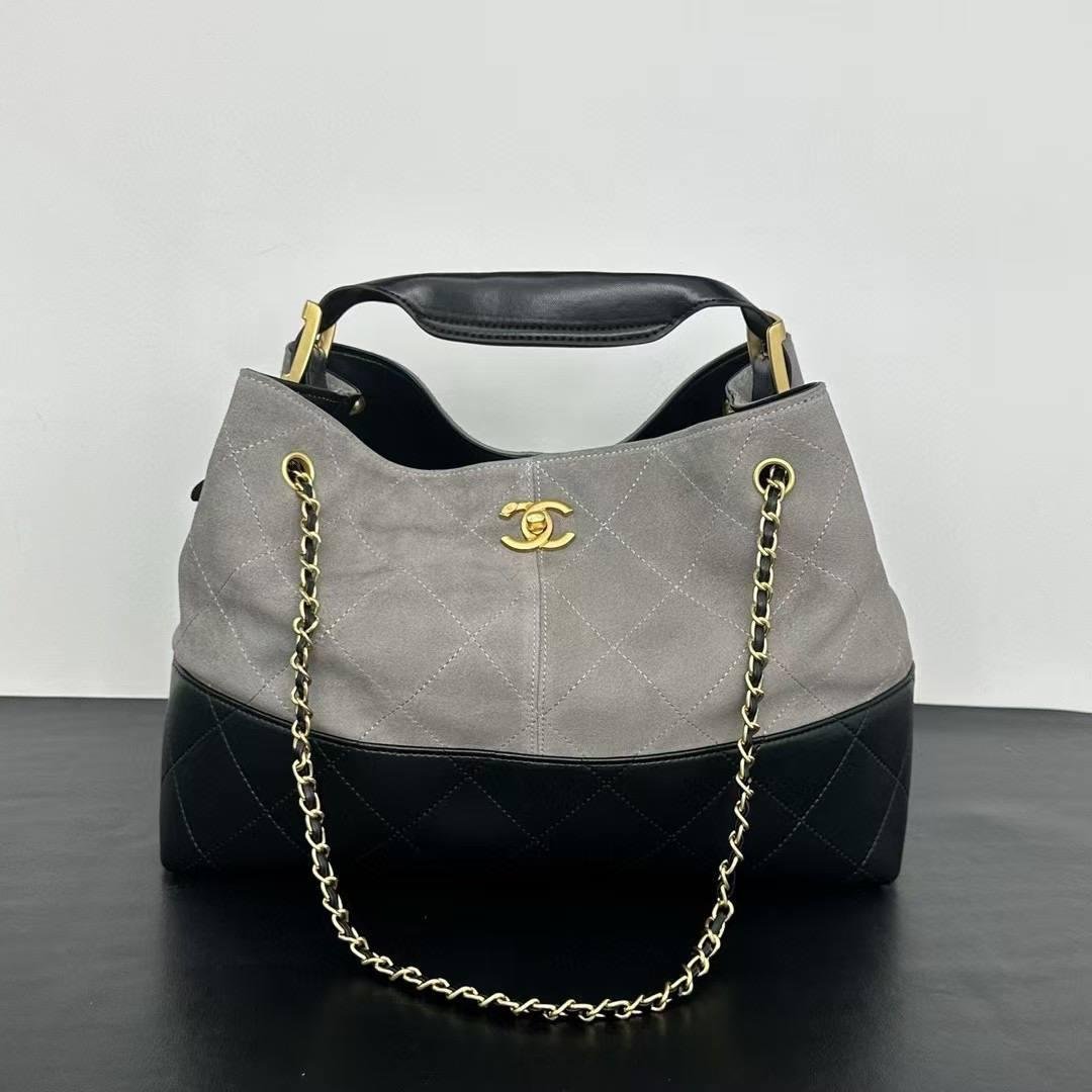 Quilted Leather Chain Bags – Licensing Visual Set
